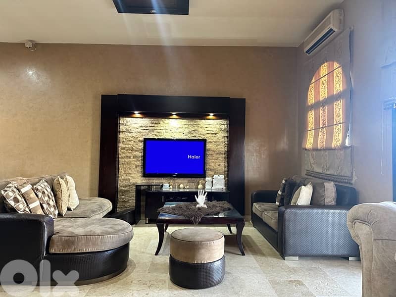 فرش منزل بحالة ممتازة 1