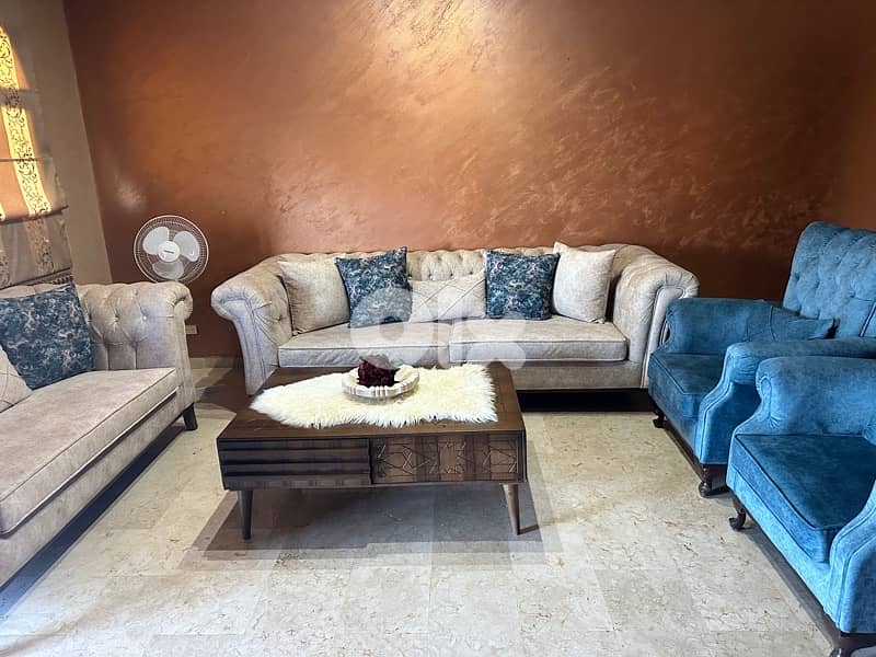 فرش منزل بحالة ممتازة 6