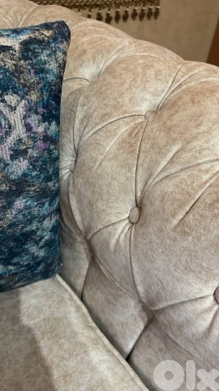 فرش منزل بحالة ممتازة 8