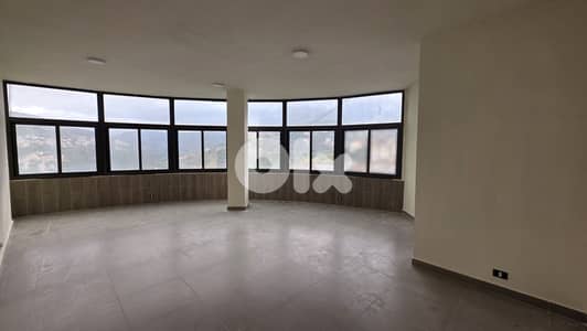 Office for rent in Jamhour مكتب للإيجار في الجمهور