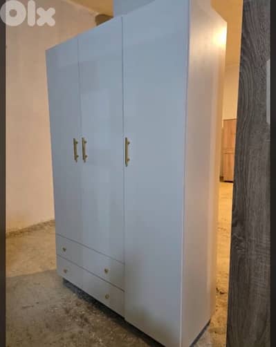 خزانة 3 درف جديدة من المعمل بافضل الاسعار
