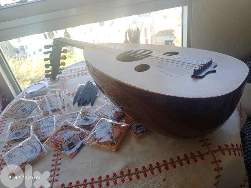 عود جديد مع شنطة وريش من افضل وهم اعواد التعليم والتدريب بأفضل الأسعار 7