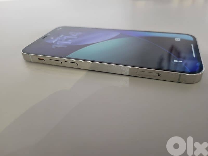 iphone 12 pro 256gb true tone 2