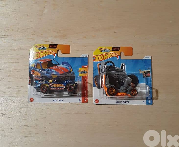 Hot Wheels (2024) diecast car model 1;64 3
