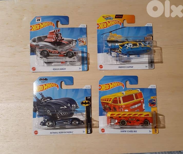 Hot Wheels (2024) diecast car model 1;64 7