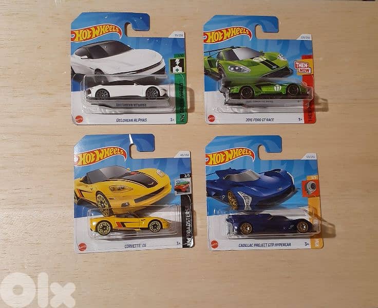 Hot Wheels (2024) diecast car model 1;64 11