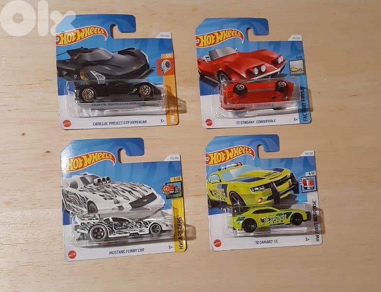 Hot Wheels (2024) diecast car model 1;64 15