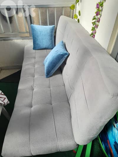 ghesele w sofa