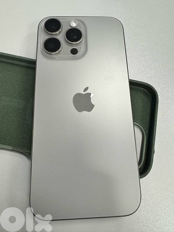 iphone 16 pro max titanium 512 like new 0 scratches / bedo jemrok 2