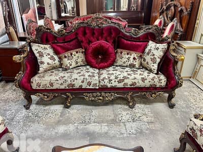 طقم كنبايات ملكي مصري حفر خشب زان خمس قطع وطاولة شبه جديد