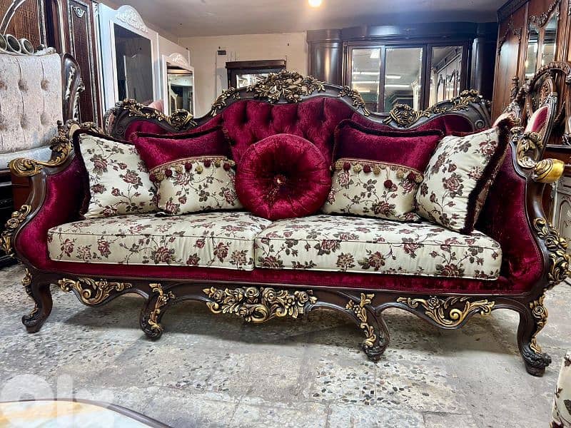 طقم كنبايات ملكي مصري حفر خشب زان خمس قطع وطاولة شبه جديد 1