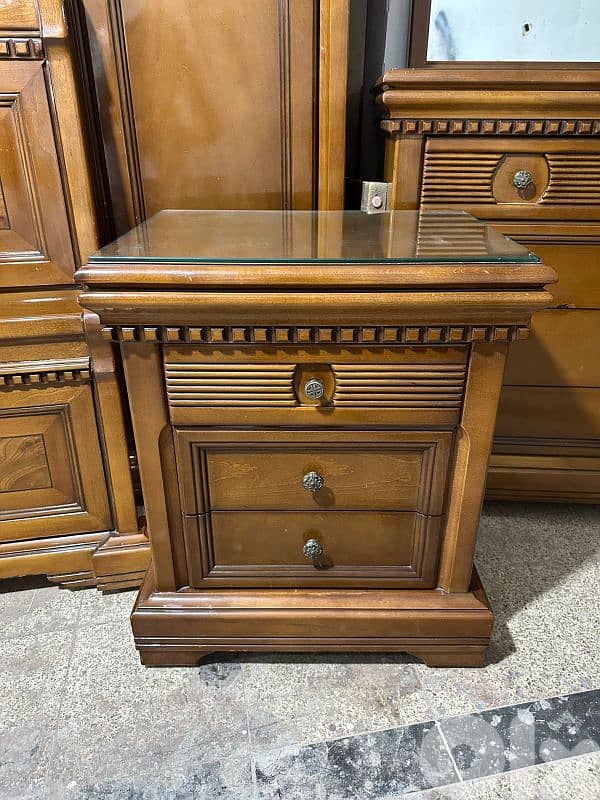 اوضة نوم خشب زان ولاتي كلا ملبسة قشر 10