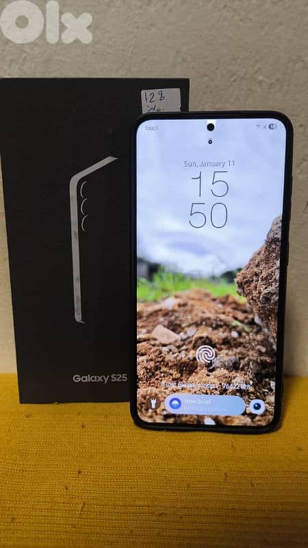 Samsung s25 12/256 1