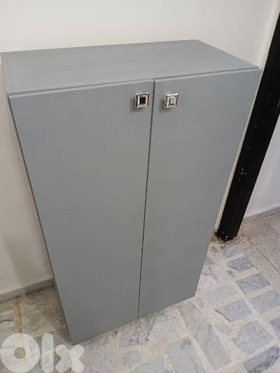 خزانة احذية