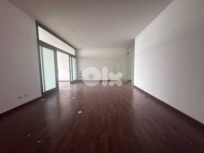 Office for Rent in Rawcheمكتب للإيجار في الروشة