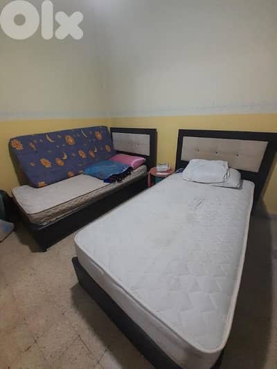 400$       2 beds and 2 closets