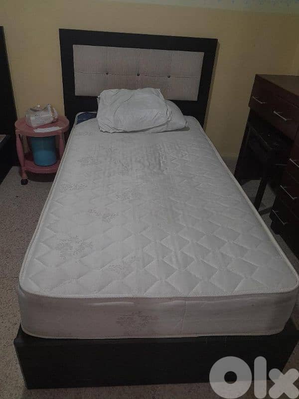 400$       2 beds and 2 closets 1