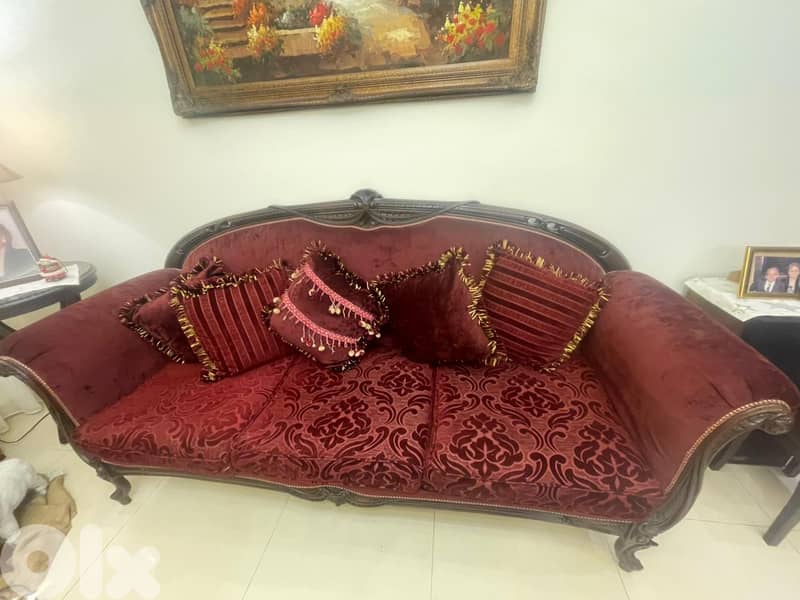 200$   2 big sofas 3