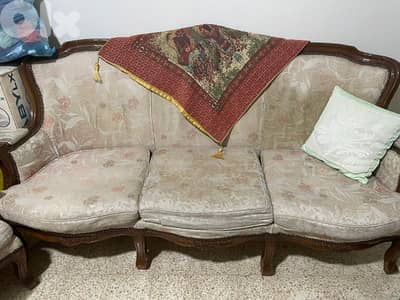 250$   1 big sofa and 4 sofa chairs