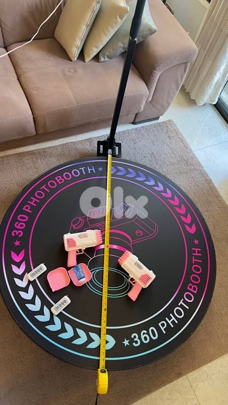 For Sale: 360 Video Spinner Photobooth – Fits 8 People! 3