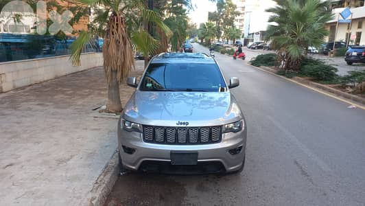 Jeep Grand Cherokee 2018 Altitude-4×4-Like New