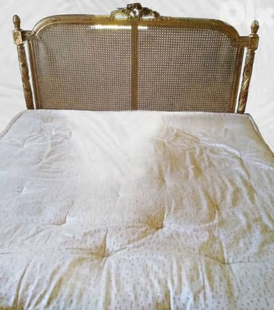 تخت انتيك فرنسي