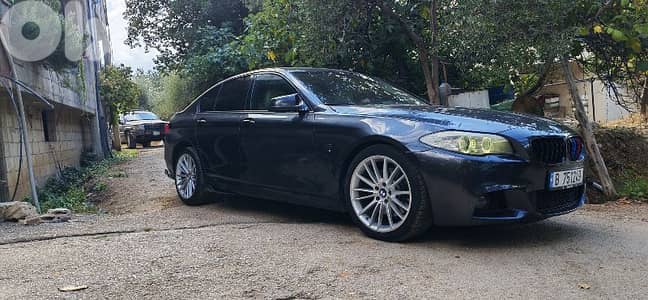 BMW 5-Series 2011