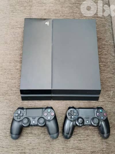 PS4 + 2 Controllers + Account with Games | Ready to Play