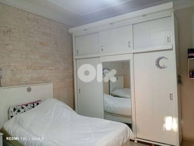 غرفة نوم تختين