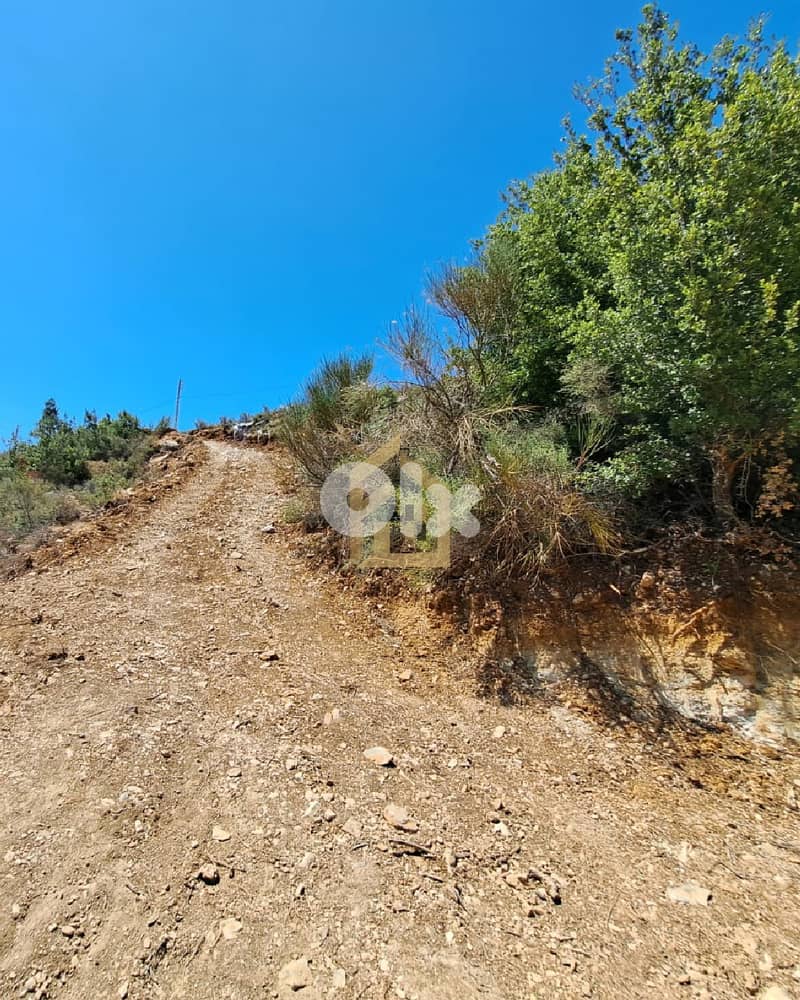 Land for sale in Batroun GH247 أرض للبيع في البترون 3