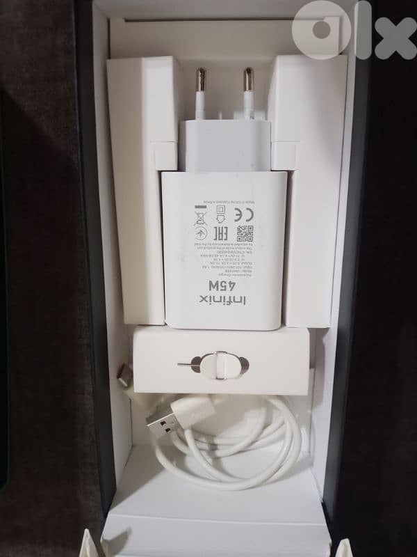 Infinix hot 60i 16gram 256 rom 2