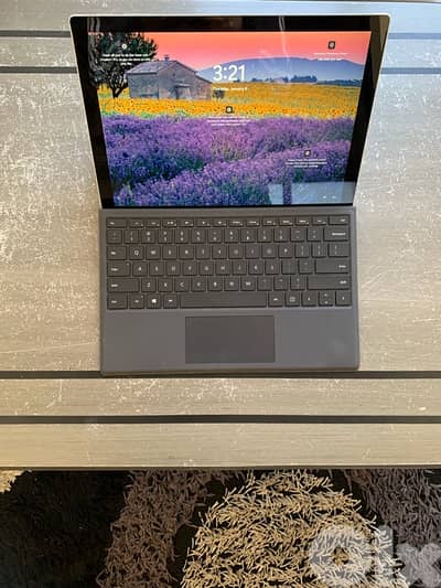 Microsoft Surface Pro 5 i7 7th gen 8gb 256gb ssd