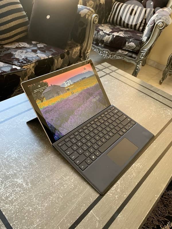 Microsoft Surface Pro 5 i7 7th gen 8gb 256gb ssd 2