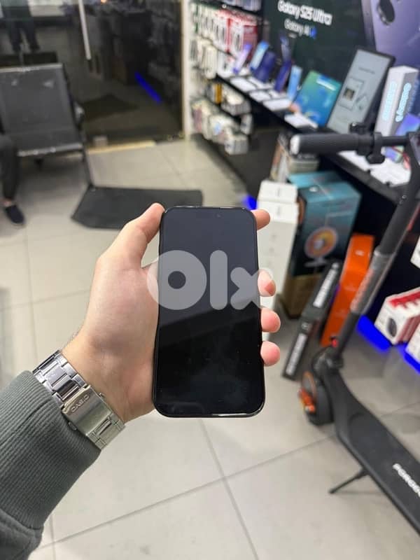 Iphone 16 pro 99% battery health 3