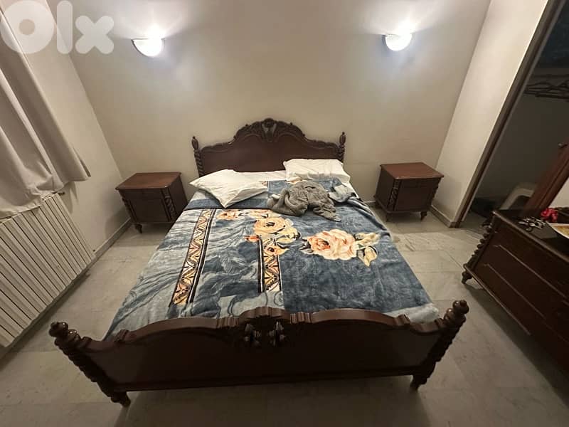 Vintage wood l bedroom 1