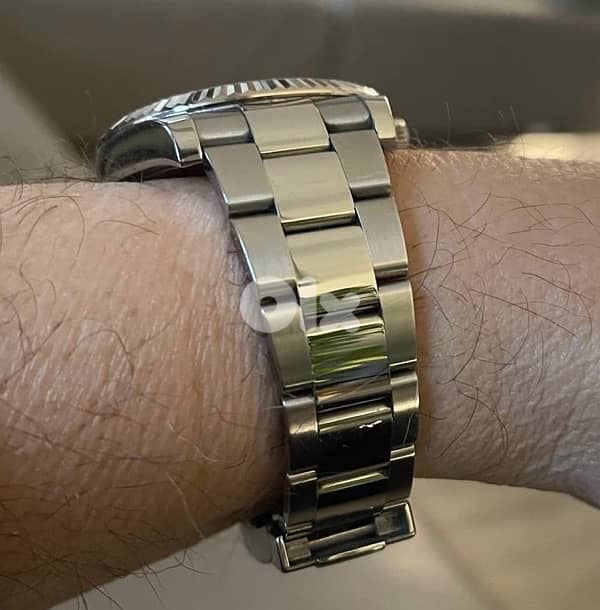 Rolex Date Just 2 Fluted Black Dial 1