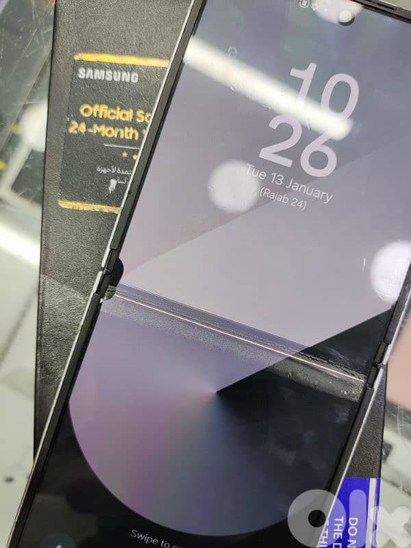 Samsung Galaxy Z Flip 6 1