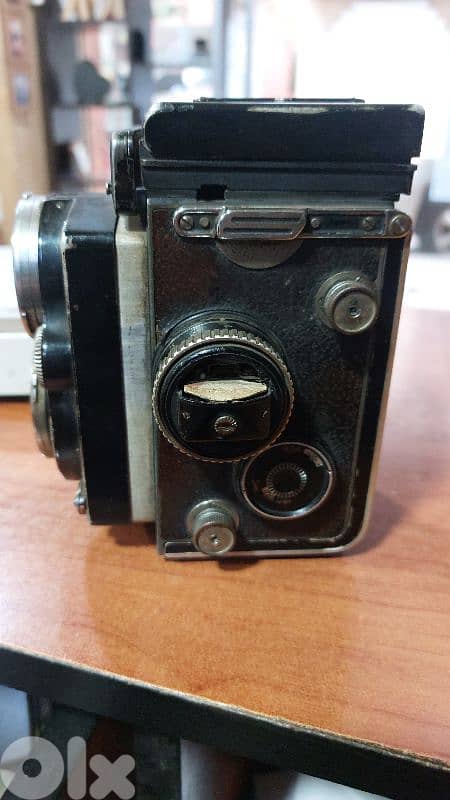 كاميرا  ROLLEIFLEX 9