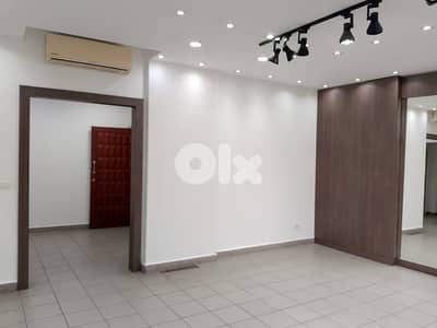 Prime location Office for rent in Jdeideh | مكتب للايجار في الجديدة