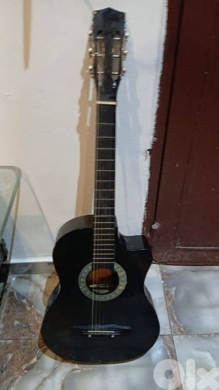 غيتار خشب كبير 1
