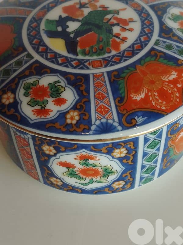 Vintage Takahashi Imari Porcelain Hand Painted Trinket Box. 3