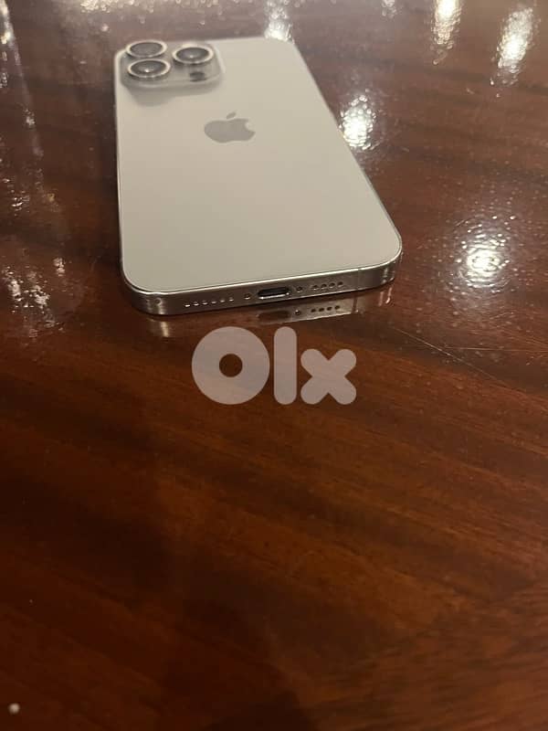 IPhone 15 pro max 256 GB 4