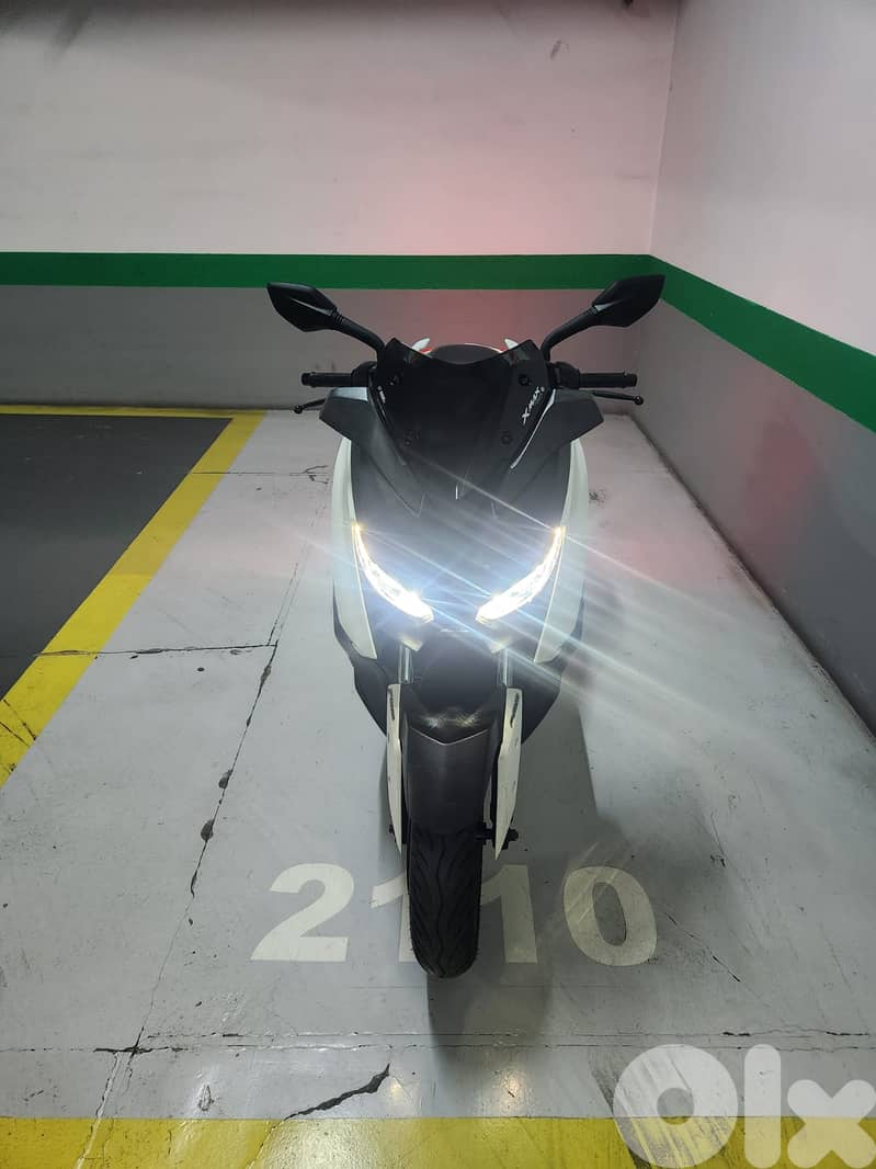 Yamaha XMAX 2