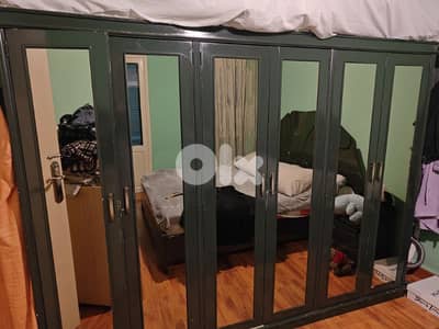 غرفة نوم كاملة.  Complete bed room set