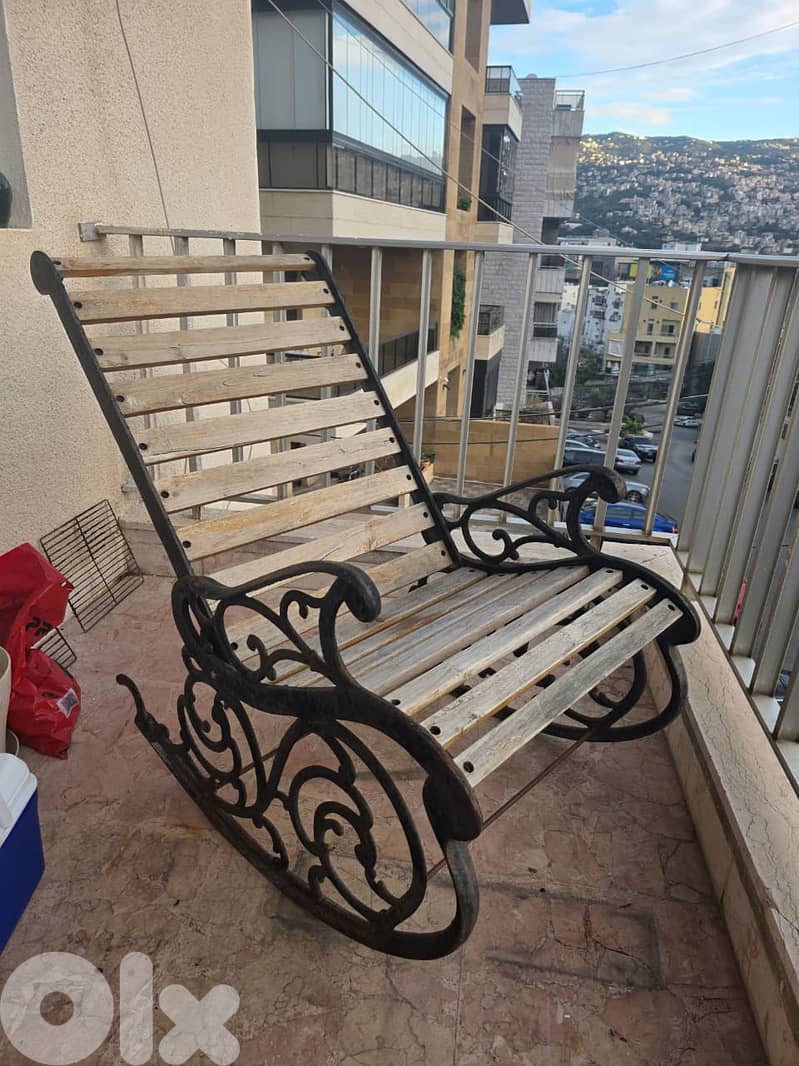 Vintage Cast Iron Rocking Chair – Outdoor Balcony & Garden Armchair 3