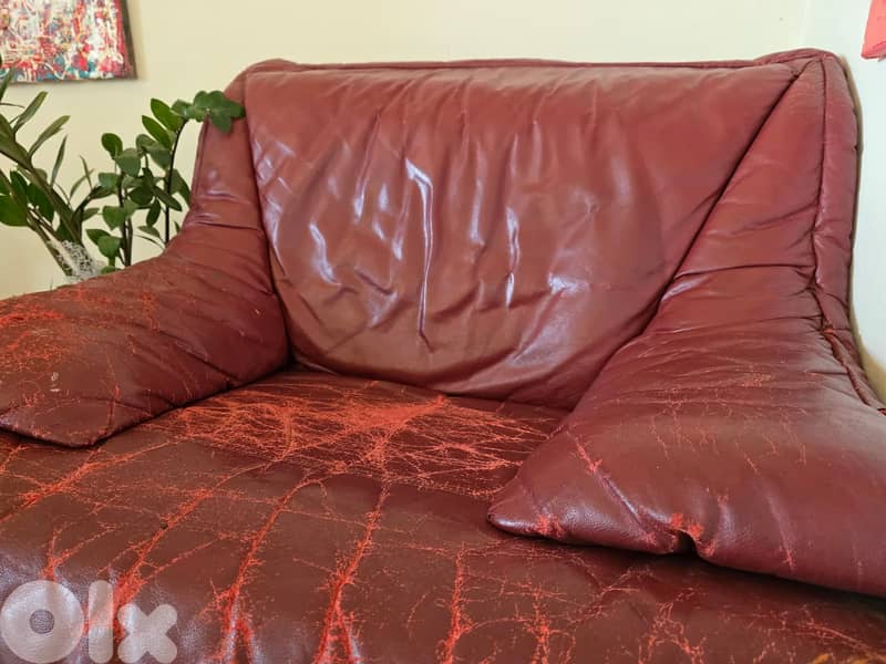 Large Leather Armchair – Deep & Comfortable 4