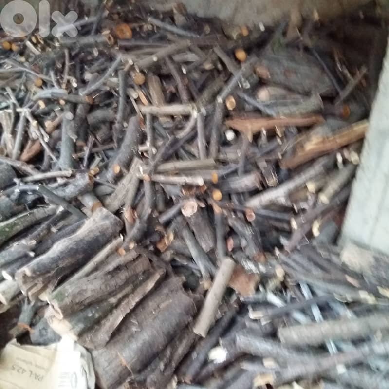 Dry Oak Wood for Fire for sale  حطب سنديان ناشف للبيع 4