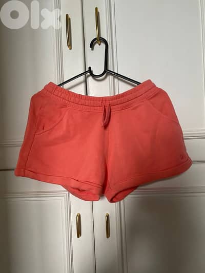 Light red shorts, size 168cm 13-14 years from Benetton