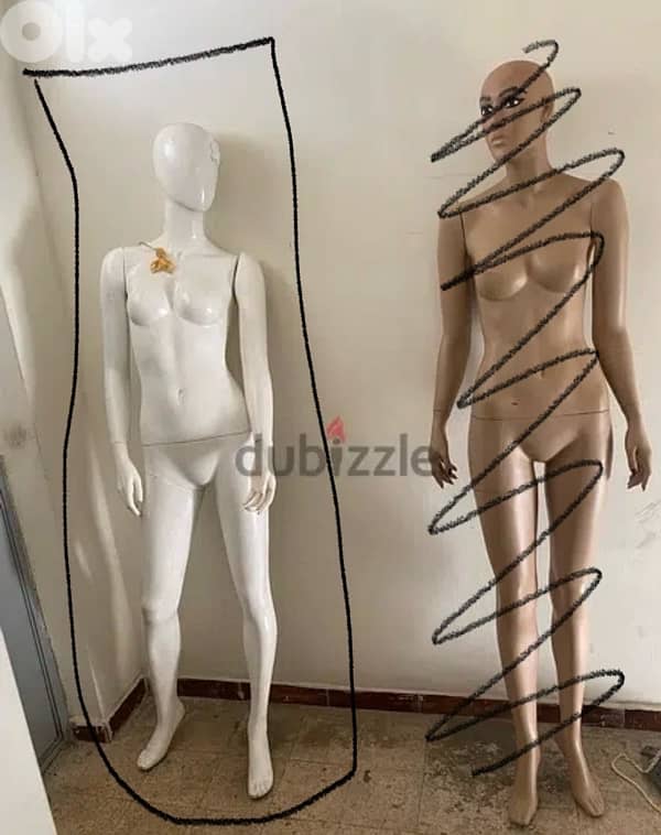 Mannequins bour boutique pret a porter 1