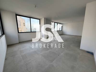 L20051 - Bright Apartment in For Sale Tarik El Jdideh, Mazraa